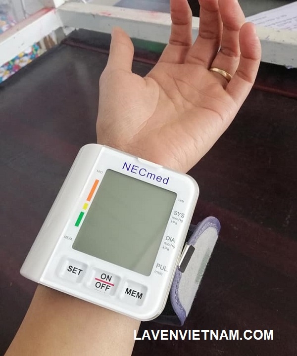 Máy đo huyết áp điện tử cổ tay Necmed LX-800 (LX800)