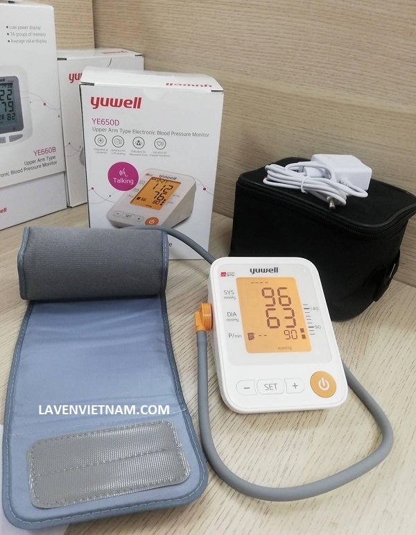 Máy đo huyết áp Yuwell YE650D dễ sử dụng