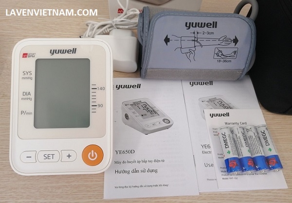 Máy đo huyết áp điện tử Yuwell YE650D có giọng nói tiếng Việt