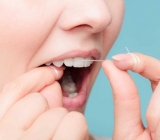 4 quan niệm sai lầm về cách chăm sóc răng miệng bằng chỉ nha khoa