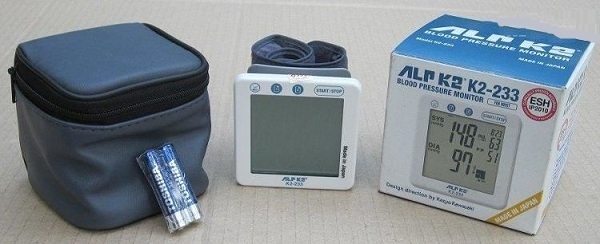 Máy đo huyết áp cổ tay ALPK2 K2-233 (Nhật Bản)