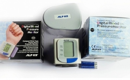 Máy đo huyết áp cổ tay ALPK2 WS-910