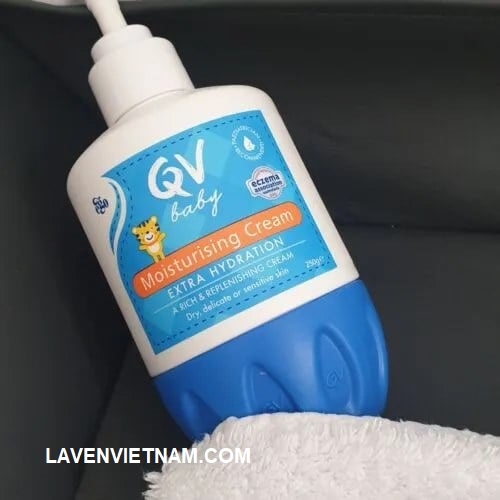 Kem dưỡng ẩm cho bé QV Baby Lotion 250g Thích hợp để giảm các triệu chứng của bệnh chàm dị ứng và bệnh vẩy nến.