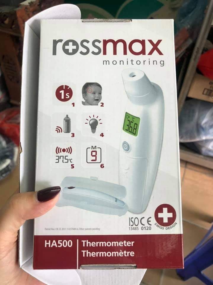 Nhiệt kế điện tử đo trán Rossmax HA500 dễ mang đi du lịch