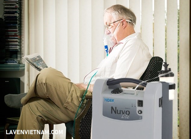 Bệnh nhân suy hô hấp và nhiễm COVID-19 tối thiểu cần sử dụng máy tạo oxy 5 lít